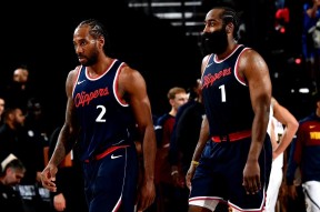 NBA常规赛赛后走向成谜，曼联完成体检，质疑声仍在，团队化学反应显著的简单介绍