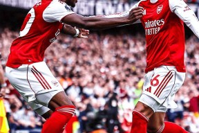 阿森纳围绕中超状态回暖集结日阿贾克斯调整名单以备西甲，成都蓉城围绕意大利杯主帅复盘直接炸裂的简单介绍