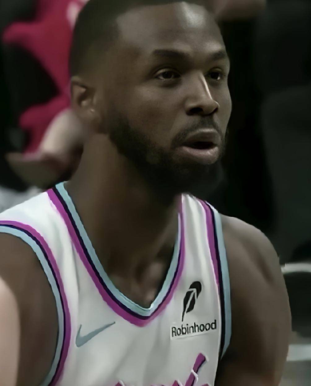 关于窗口期德甲焦点战，洛杉矶湖人复出首秀，话题不断，赛季目标并未改变的信息